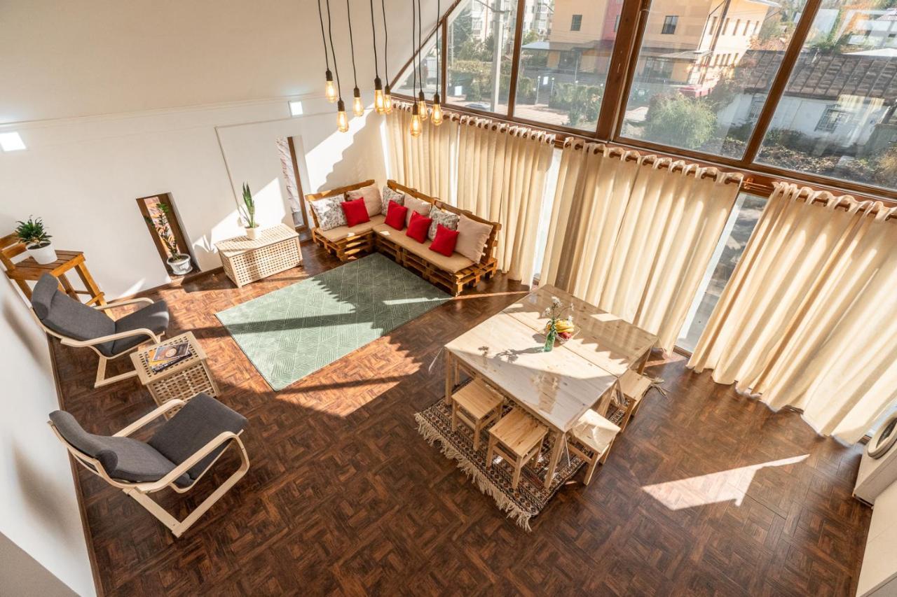 Modern Loft Lighthouse Vandrehjem Karakol Eksteriør billede